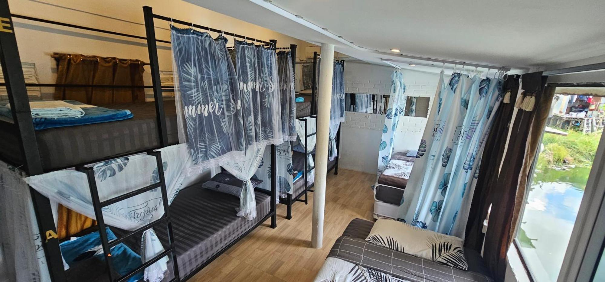 Bed in 6-Bed Mixed Dormitory Room